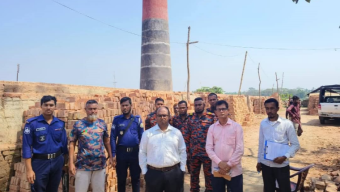 বাকেরগঞ্জে অবৈধ ইট ভাটায় ভ্রাম্যমাণ আদালতের দুই লক্ষ টাকা জরিমানা আদায়