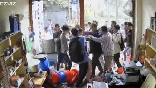 সাংবাদিক খন্দকার রাকিব ও তার ভাইয়ের উপর সন্ত্রাসী হামলা