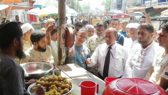 বরিশাল একতলা লঞ্চঘাটে চাঁদাবাজদের রুখে দিল বিএনপি নেতা শাহীন