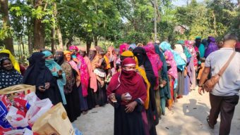 মেহেন্দিগঞ্জে পুর্ব বালিয়া যুবসমাজ ফাউন্ডেশনের উদ্যোগে সুবিধাবঞ্চিত মানুষের মাঝে ঈদ সামগ্রী বিতরণ!