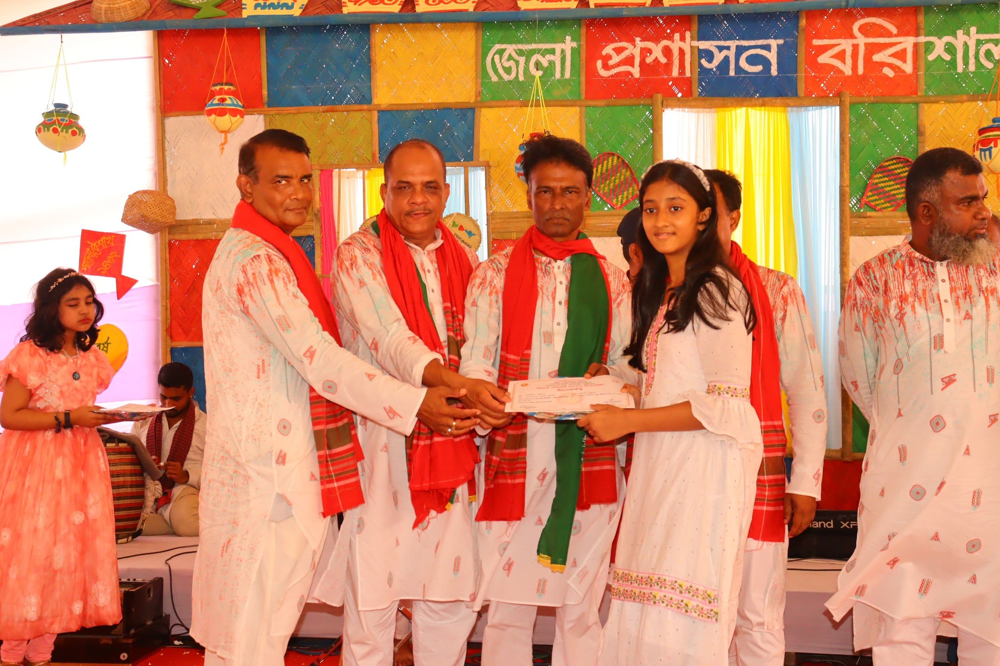 বরিশালে নানা আয়োজনের মধ্য (বিএমপি) কমিশনার পহেলা বৈশাখ ও নববর্ষ উদযাপন