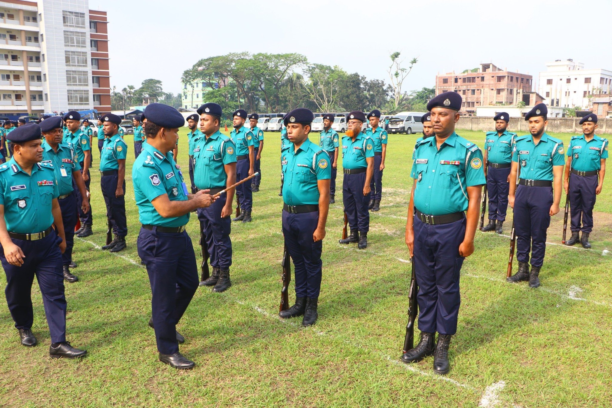বরিশাল মহানগর পুলিশের মাষ্টার প্যারেড অনুষ্ঠিত