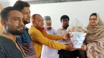 নয়ানী মাধ্যমিক বিদ্যালয়ের সভাপতিকে বরণ করে নিলেন শিক্ষক-শিক্ষার্থীরা