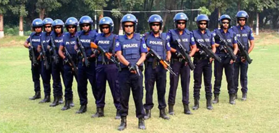 বরিশালে পুলিশের ১১ পরিদর্শককে বদলি আদেশ