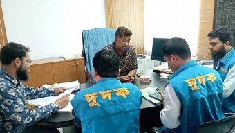 নাজিরপুরে এলজিইডি প্রকৌশলীর কার্যালয়ে দুদকের অভিযান
