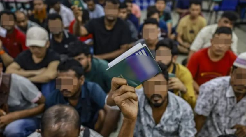 মালয়েশিয়ায় বাংলাদেশিসহ অবৈধ ৫০৬ শ্রমিক আটক