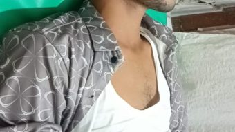 মেহেন্দিগঞ্জে দুই ছাত্রদল নেতাকে মারধর করার অভিযোগ