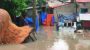 ঝালকাঠিতে টানা ভারী বর্ষণে শহর অচল, জলাবদ্ধতায় ভোগান্তি চরমে