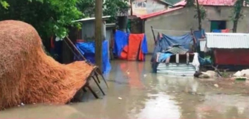 ঝালকাঠিতে টানা ভারী বর্ষণে শহর অচল, জলাবদ্ধতায় ভোগান্তি চরমে