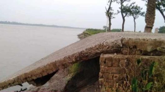 বিষখালী নদীর ভাঙনে বিলীনের পথে রামনা-ফুলঝুড়ি সড়ক, আতঙ্কে হাজারো পরিবার
