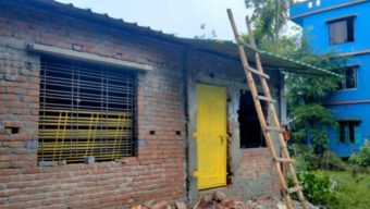 নগরীতে আদালতের রায় উপেক্ষা করে অন্যের জমিতে ভবন নির্মাণ