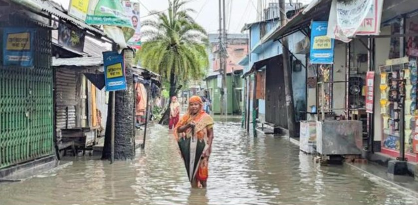 পটুয়াখালীতে একদিনে ইতিহাসের সর্বোচ্চ বৃষ্টিপাত, বিপর্যস্ত জনজীবন