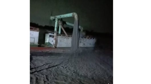 বরিশালে ৭০ স্পটে প্রতিদিন কোটি টাকার অবৈধ বালু উত্তোলন