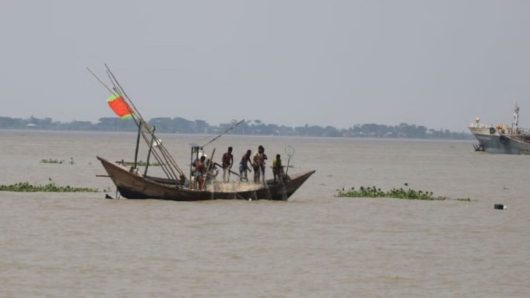 ভোলায় ঋণের জালে আটকা পড়েছেন লক্ষাধিক জেলে,জালে নেই ইলিশ
