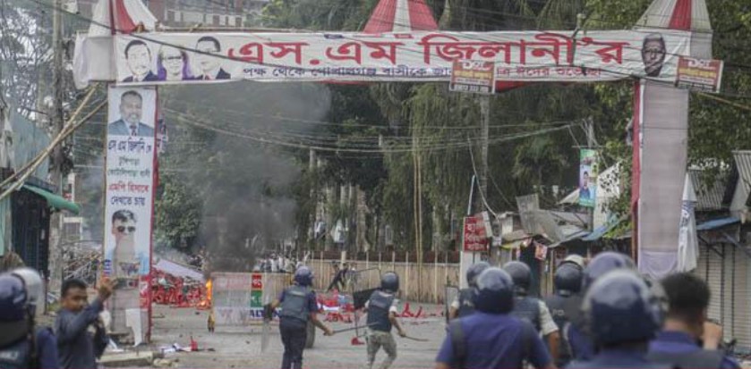 গোপালগঞ্জে এনসিপির সমাবেশ ঘিরে হামলা-সংঘর্ষে নিহত ৪, ২২ ঘন্টার কারফিউ