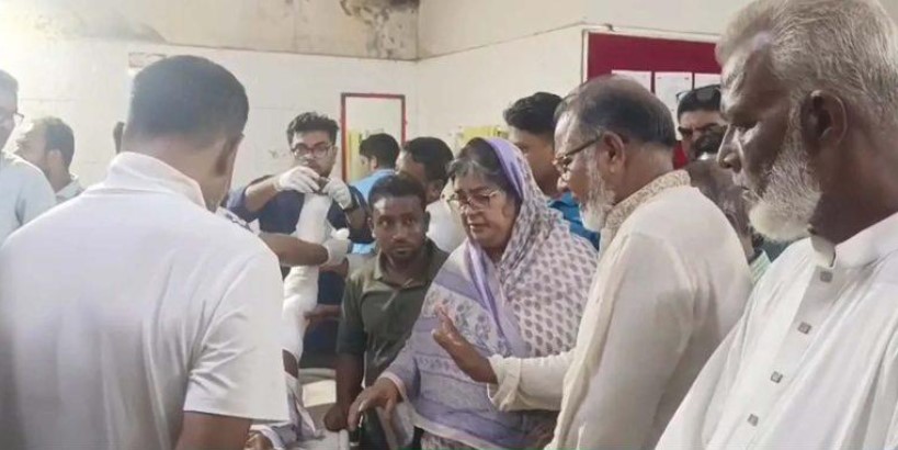 পিরোজপুরে প্রধান শিক্ষকের হাত-পা ভেঙে দিল দুর্বৃত্তরা