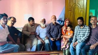 প্রয়াত সাংবাদিক আরিফিন তুষারের পরিবারের পাশে বিএনপি নেতা রহমাতুল্লাহ