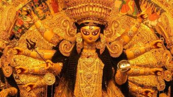 বরিশালে দুর্গোৎসব উদযাপনে মন্দির গুলোতে চলছে শেষ প্রস্তুতি