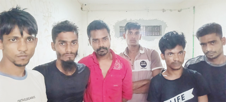 বরিশালে ইয়াবাসহ আটক ৬