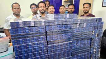 বরিশালে ৩ লাখ টাকার নকল সিগারেট আটক