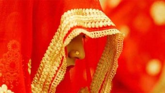 বিয়ে বাড়িতে খাবার নিয়ে দ্বন্দ্ব, গাড়ি থামিয়ে নববধূ ছিনতাই