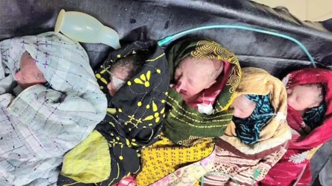 বরিশালে একসঙ্গে ৫ সন্তানের জন্ম দিলেন গৃহবধূ