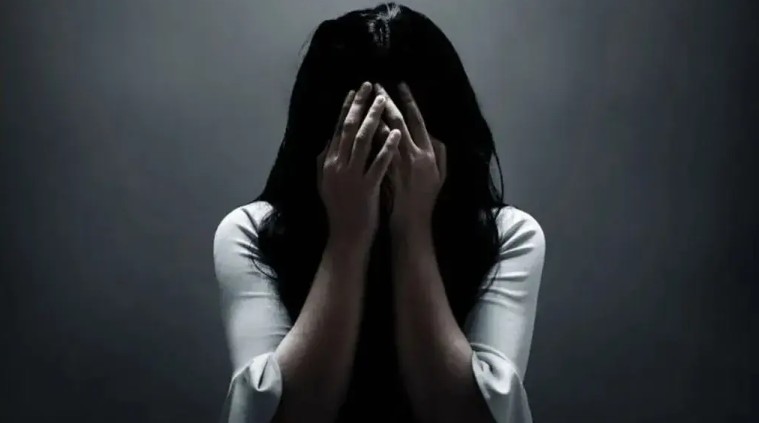 বরিশালে শয়*তা*নের নিঃশ্বা*সের খপ্প*রে প*ড়ে গৃহ*বধূ*কে ধ*র্ষ*ণ