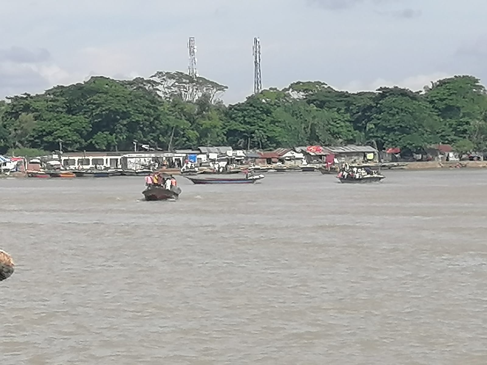 বরিশালে বিএনপিকে জনসাধারণের কাছে ভুল বুঝাতে চরকাউয়া খেয়াঘাট,১৭ বছর পর ইজারা দেওয়ার চেষ্টা