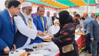 নারী ভোটারদের টাকা দিয়ে জরিমানা গুনলেন জমিয়ত প্রার্থী