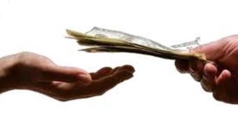 বাকেরগঞ্জে সমবায়ের নামে ‘সুদ কারবার’ সর্বস্বান্ত হচ্ছে সাধারণ মানুষ