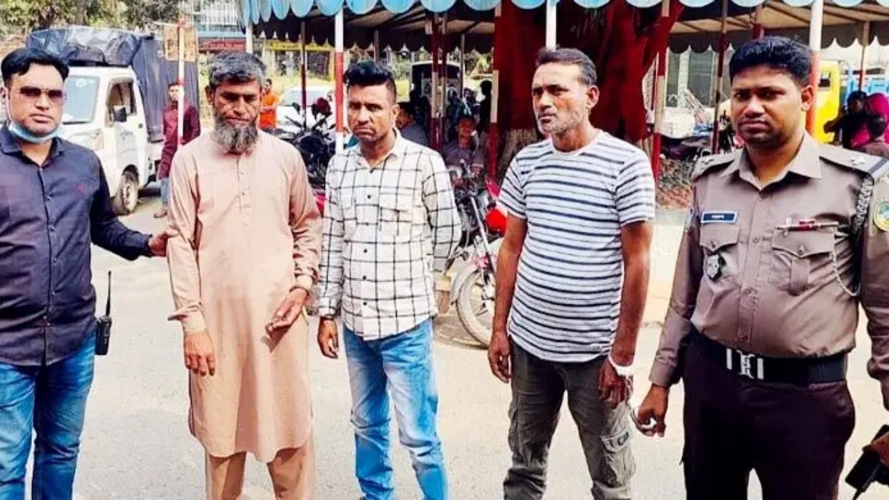 বরিশালে স্ত্রীকে দিয়ে হানিট্র্যাপ, গ্রেপ্তার ৩
