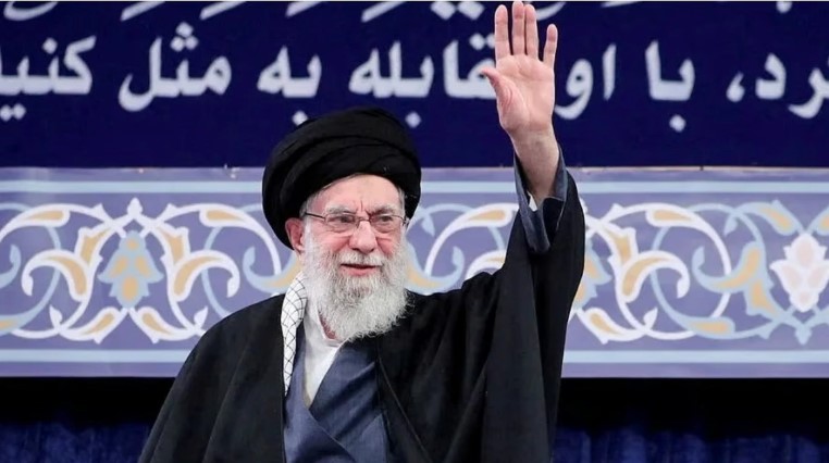 দিনের আলোতেই কেন হত্যা করা হলো খামেনিকে