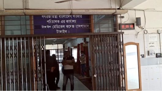 হাসপাতালের অব্যবস্থাপনার প্রতিবাদ করায় নারী এমপি প্রার্থীকে লাঞ্ছনা