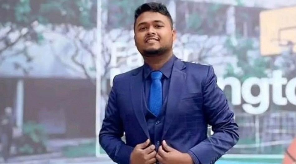 ছাত্রীদের আপত্তিকর ছবি ধারণ, বরিশাল বিশ্ববিদ্যালয়ের শিক্ষার্থী আটক