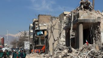 ইরানে নিহত বেড়ে ১০৪৫