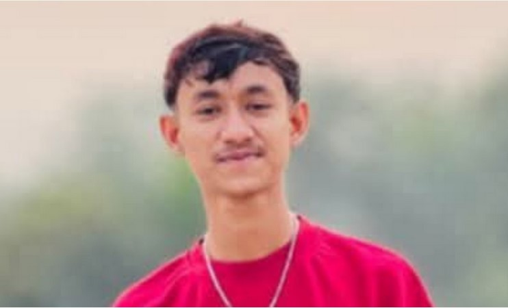 আইফোন ও নেশার টাকার লোভে কলেজছাত্রকে হত্যা