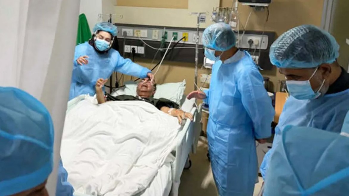 আপাতত সিঙ্গাপুর নেওয়া হচ্ছে না মির্জা আব্বাসকে