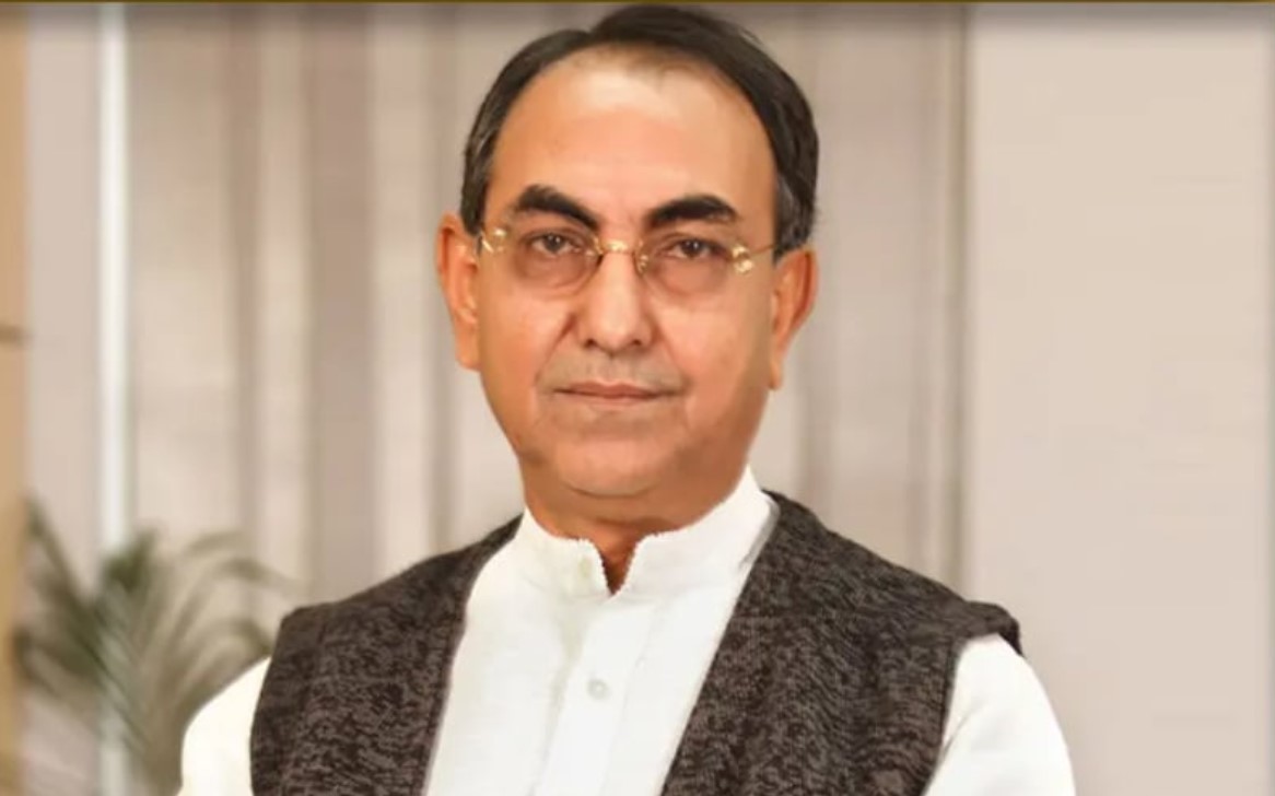 এয়ার অ্যাম্বুলেন্সে সিঙ্গাপুরের উদ্দেশে রওনা হয়েছেন মির্জা আব্বাস