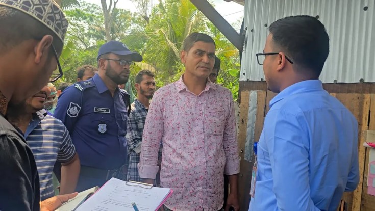 বরগুনায় বেশি দামে পেট্রোল বিক্রি করায় ব্যবসায়ীকে জরিমানা