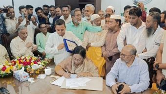 বরিশাল জেলা পরিষদ ও সিটি কপোরেশনের দায়িত্ব নিলেন দুই প্রশাসক