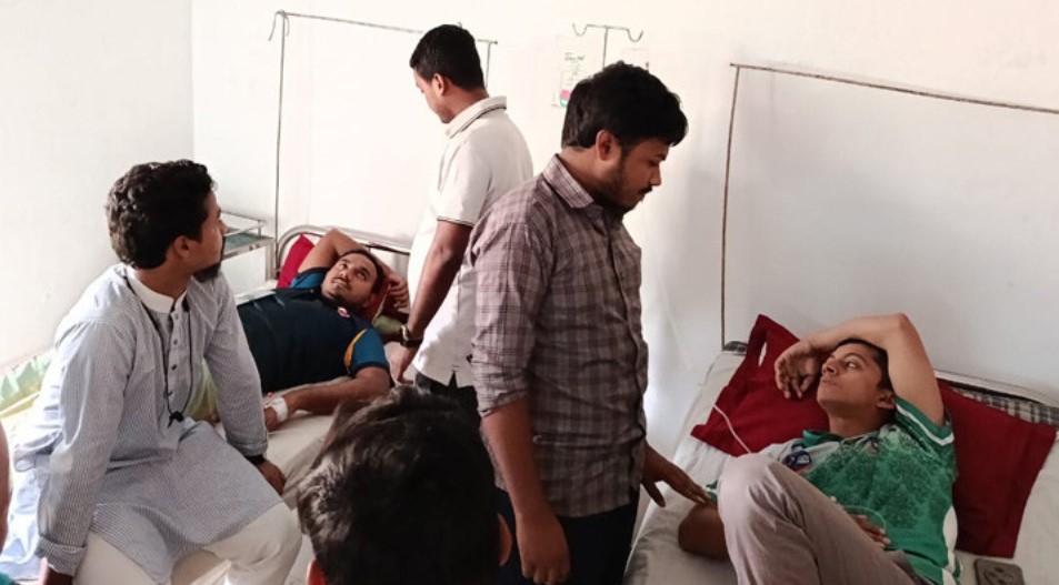 ৭২ ঘণ্টা পর অনশন ভাঙলেন শিক্ষার্থীরা