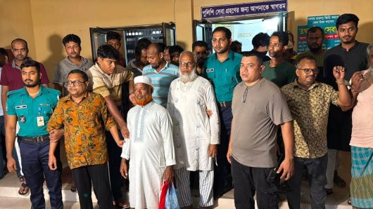 বরিশালে নিষিদ্ধ আ.লীগের বিরুদ্ধে কঠোর অবস্থানে ওসি মামুন