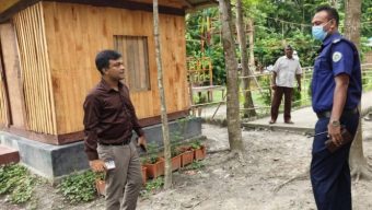 উজিরপুরে ময়না শিশু পার্কে অবৈধ ঝুপড়ি ঘর ও অনিয়মের অভিযোগে মোবাইল কোর্ট অভিযান