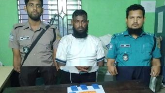 কাউনিয়া থানা পুলিশের অভিযানে ৮০০ পিস ইয়াবাসহ মাদকবিক্রেতা গ্রেপ্তার