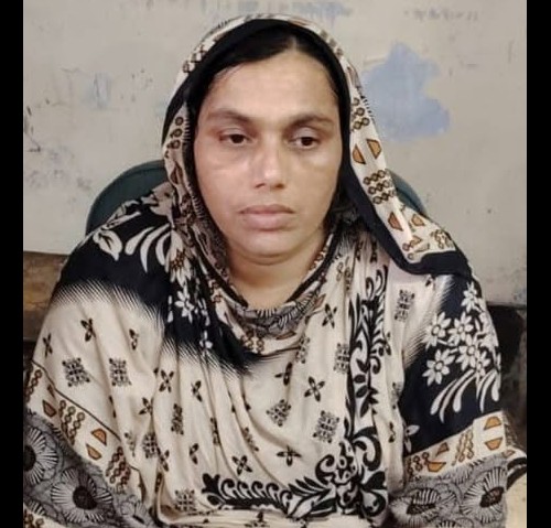 বরিশালে ডিবি পুলিশের অভিযানে ৩ কেজি গাঁজাসহ নারী গ্রেফতার