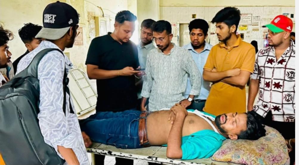 বিএম কলেজের আহত শিক্ষার্থীর পাশে মহানগর ছাত্রদলের সদস্য সচিব তুষার