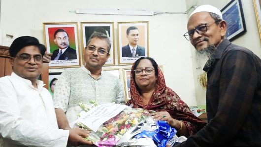 বিসিসি’র প্রশাসকের সাথে শিক্ষা বোর্ডের নবাগত চেয়ারম্যানের সৌজন্য সাক্ষাৎ