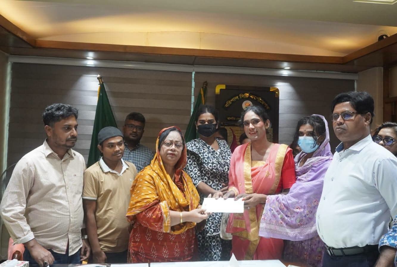 বৈষম্য ভেঙে “বিসিসিতে চাকরি পেলেন তৃতীয় লিঙ্গের অভি