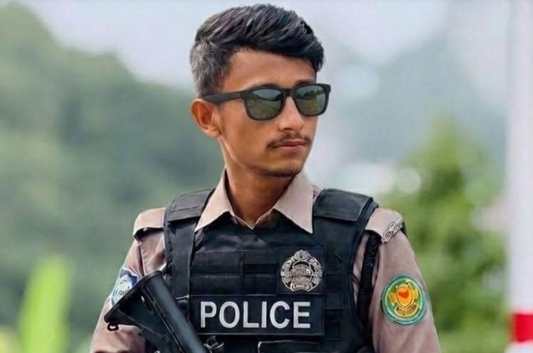 তোমার অভাবেই শেষ হয়ে গেলাম’ ফেসবুক পোস্টে পুলিশ সদস্য আত্মহত্যার