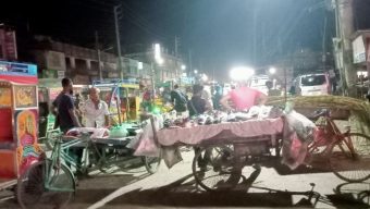 বরিশাল রুপাতলীর মহাসড়ক এখন ভ্রাম্যমাণ ব্যবসায়ীদের দখলে!